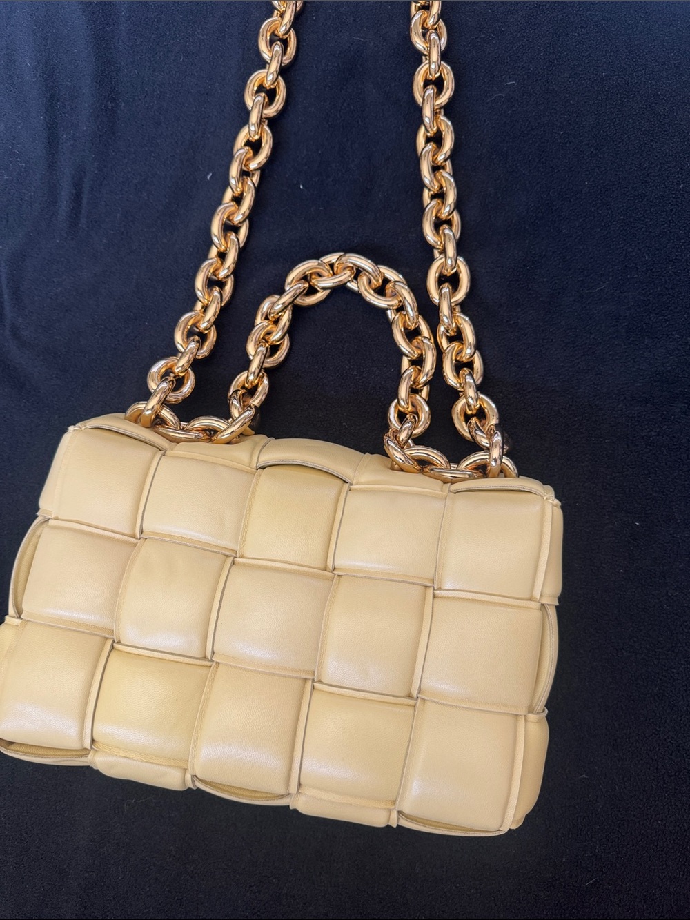Bottega Veneta Padded Intrecciato Shoulder Bag in Cream with Gold Chain - Picture 8 of 9